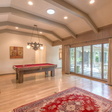 Beautiful Mid-century Modern Estate Home on Breathtaking 3.1 Acres