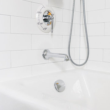 Yellow Brick Home Bathroom Reno