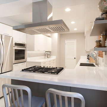 Clean and Compack Kitchen in La Crescenta