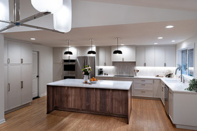 Transitional kitchen photo in Portland