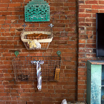 My Houzz: Sweet Vintage Touches in an 1865 Cincinnati Brick Loft