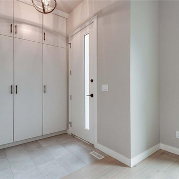 43 Ave sw- duplex