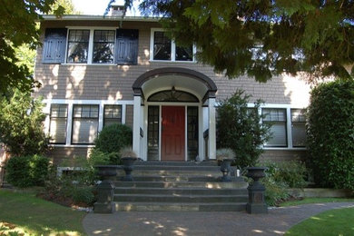 Exterior home photo in Vancouver