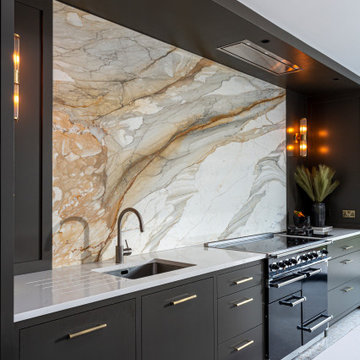 The Contemporary Shaker