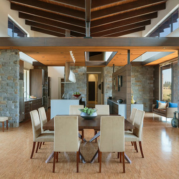 Westwind Residence - Dining / Kitchen