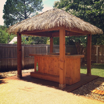 10' x 10' Thatch Cabana & Custom Tiki Bar