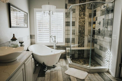 Inspiration for a modern bathroom remodel in San Francisco