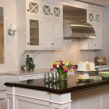 Showroom - White Kitchen Display