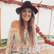 Annabel Mitchell-Heggs's photo