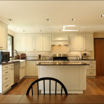 Moderate Traditional Kitchen Remodel