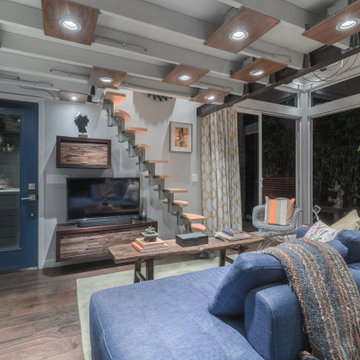 San Luis Obispo, CA. Modern loft, living compound