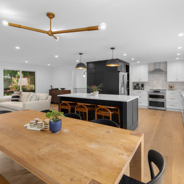 Spacious Kitchen with 3-tone Color Palette