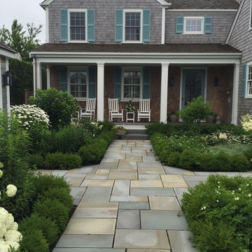 Nantucket Entryway Kitchen Garden