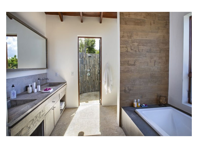 Saint Thomas Bathroom