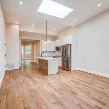 904 Quincy St NE #4
