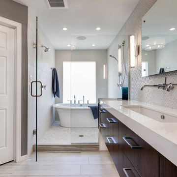 Master Bath Suite with Tubs/Shower Room