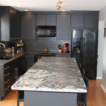 Indianapolis Black Kitchen With Style