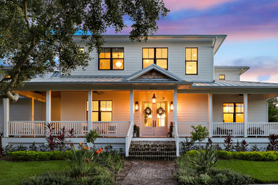 Cottage exterior home photo in Tampa