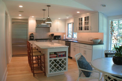 Elegant kitchen photo in Philadelphia