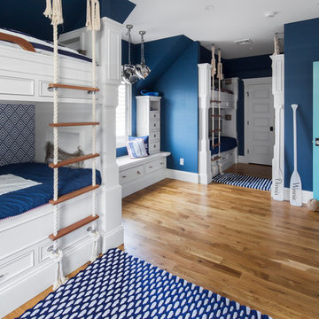 Summer House In Blue Custom Home - Kids Bunkroom