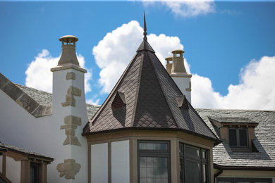 Example of a classic exterior home design in Miami