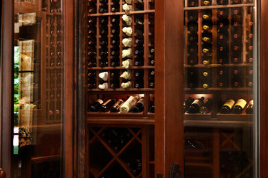 Wine cellar - traditional wine cellar idea in Atlanta