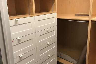 Closet - contemporary closet idea in New York