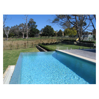 infinity edge pool - Contemporary - Pool - Melbourne - by Neptune