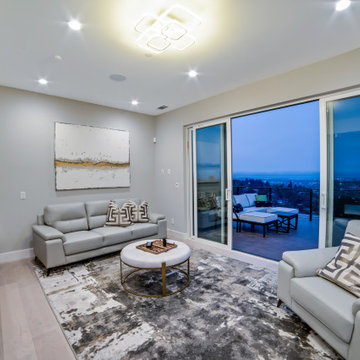 4 Aron Court
