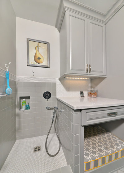 Классический Прачечная by Artistic Renovations of Ohio LLC