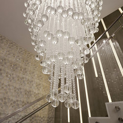 Priv&eacute; Model Unit - Chandeliers