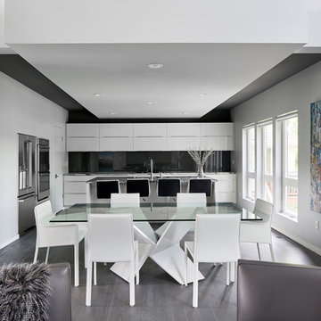 Monochrome Residence Modern Home