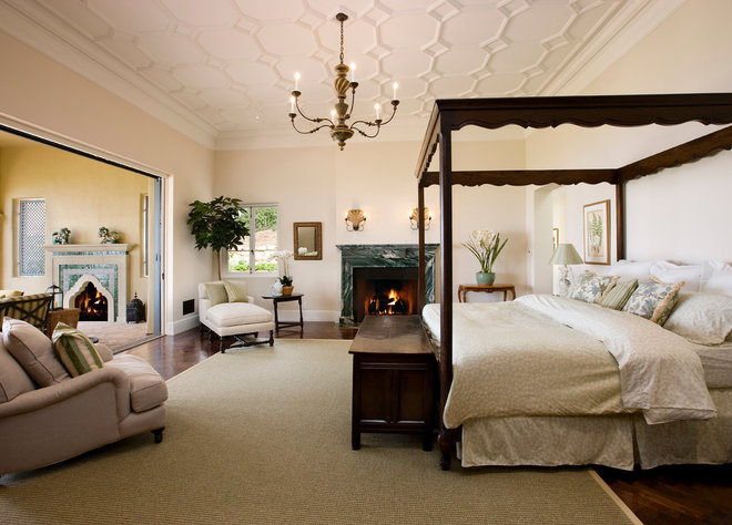 Mediterranean Bedroom by Giffin & Crane General Contractors, Inc.