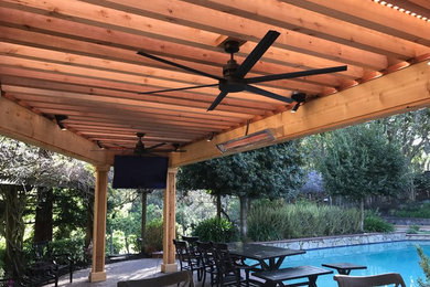 Inspiration for a timeless patio remodel in San Francisco
