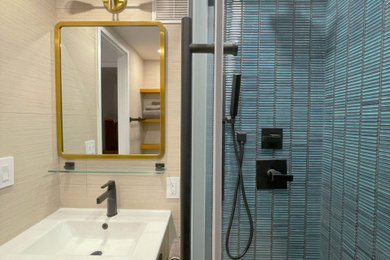 Inspiration for a mid-century modern bathroom remodel in New York