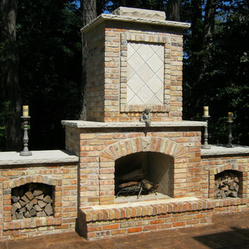 Custom Outdoor Fireplaces