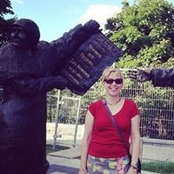Stephannie Roy's photo