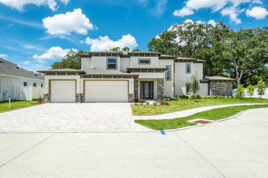 Transitional exterior home photo in Tampa
