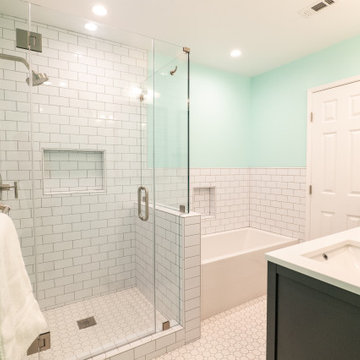 BATHROOM MIXED WITH MINT GREEN WALL COLOR
