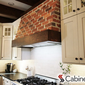 Charming Virginia Colonial Kitchen with Shaker Style Cabinets