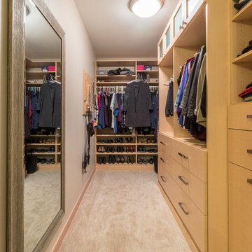 Deluxe Closets