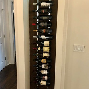 ヒューストンのトランジショナルスタイルのおしゃれなホームバー (コルクフローリング) の写真