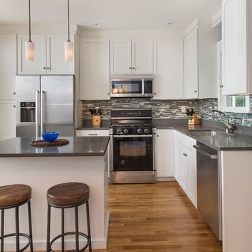 Transitional Cambridge Kitchen