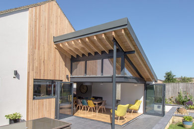 Minimalist home design photo in Oxfordshire