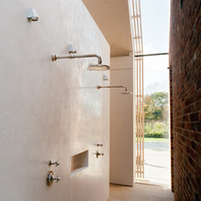 outdoor shower/changing room