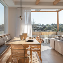 Breakfast nook