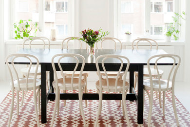 Inspiration for a transitional dining room in Bilbao.