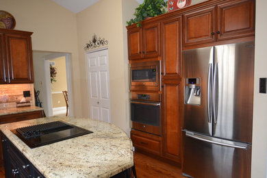 Inspiration for a timeless kitchen remodel in St Louis