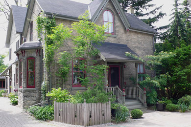 Inspiration for a landscaping in Toronto.