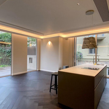 Free Boundaries - Sliding Doors